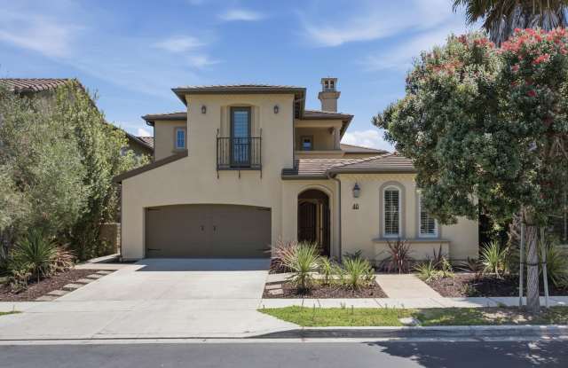Talega Community with clear views of Talega Grand Park and San Clemente's rolling hills photos photos