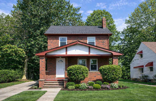 Charming & Spacious Single-Family Home – Pets Welcome! photos photos
