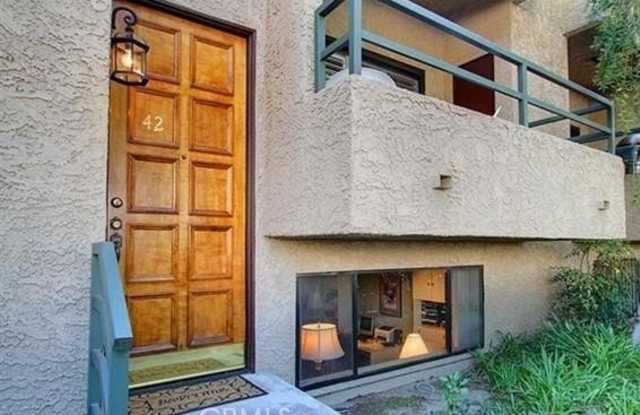 1124 E Chestnut Street - 1124 East Chestnut Street, Glendale, CA 91205