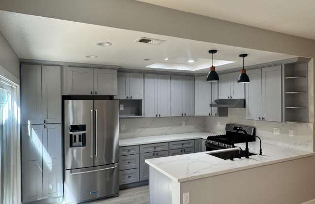 978 La Mesa Ter Gallery 4