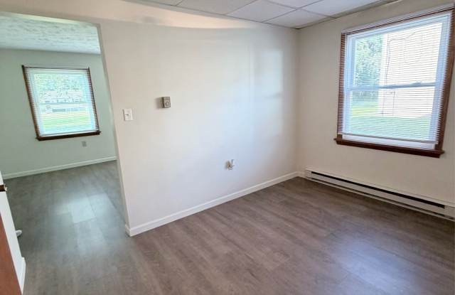2910 Fernwood Avenue - 4 Gallery 4
