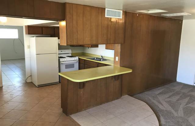 Tempe 3 Bed | 1.5 Bath *Landscaping Included* Close to ASU, Park, Restaurants Gallery 3