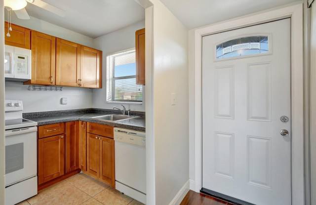 8225 Sunrise Lakes Boulevard Gallery 3