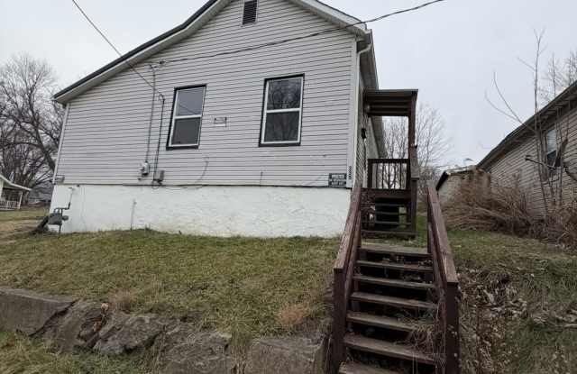 335 Bailey Street - 335 Bailey Street, Zanesville, OH 43701