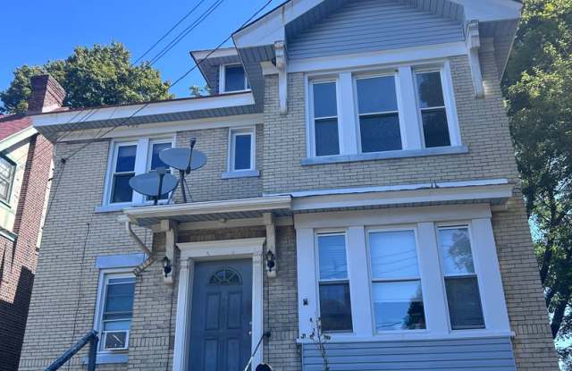 3 Bed 1 Bath Duplex (Observatory Hill) photos photos