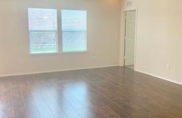 6037 Clipper Lane Gallery 4