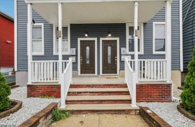 92 Windsor St - 92 Windsor Street, Kearny, NJ 07032
