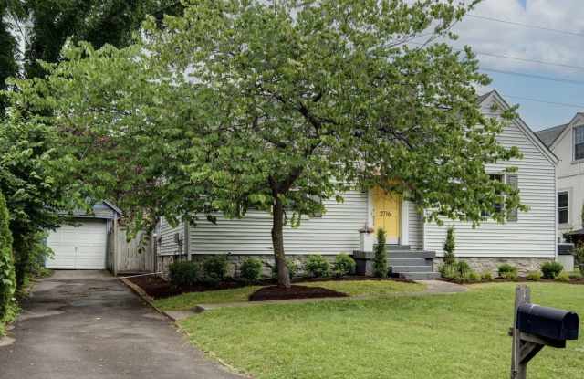 Welcome to your perfect rental in the heart of Green Hills! Gallery 4