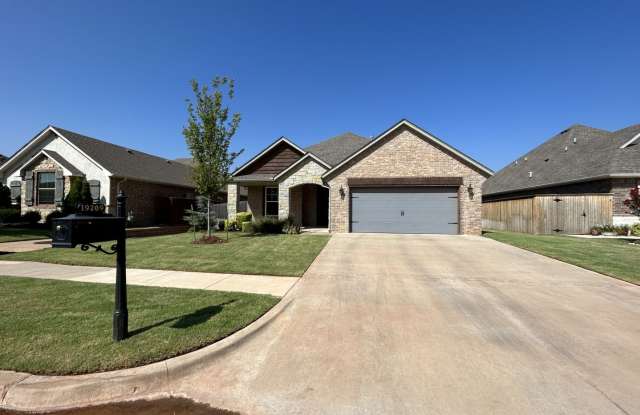 3 Bedroom 2 Bathroom Home in Rush Brook Gallery 1