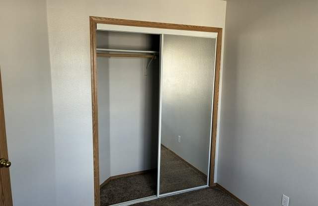 2004 East Linden Street Gallery 3