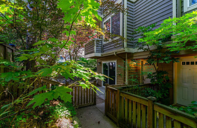 10710 Whitman Ave N photos photos