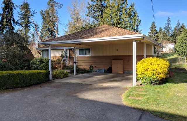 Spacious 3 Bed 2.5 Bath in Seatac - 4257 South 166th Street, SeaTac, WA 98188