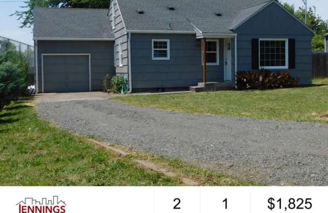 Adorable 2 Bedroom 1 Bath House With A Large Bonus Room photos photos