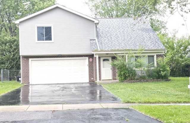 571 White Birch Road - 571 White Birch Road, Lindenhurst, IL 60046 571 White Birch Road - 571 White Birch Road, Lindenhurst, IL 60046