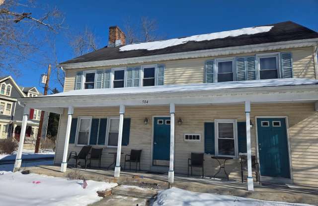 504 MAIN Street unit: 4 photos photos