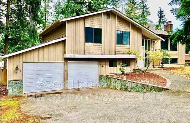 11235 80th Avenue Northeast photos photos