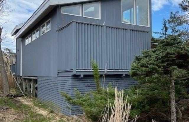 736 Ocean Breeze photos photos