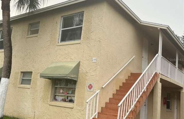 715 MICHIGAN COURT photos photos