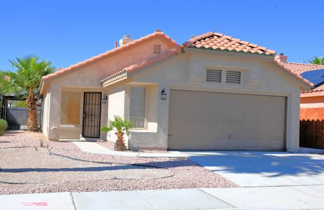 One story house near Rainbow and Alexander - 3 Bedrooms - No Pets Gallery 1