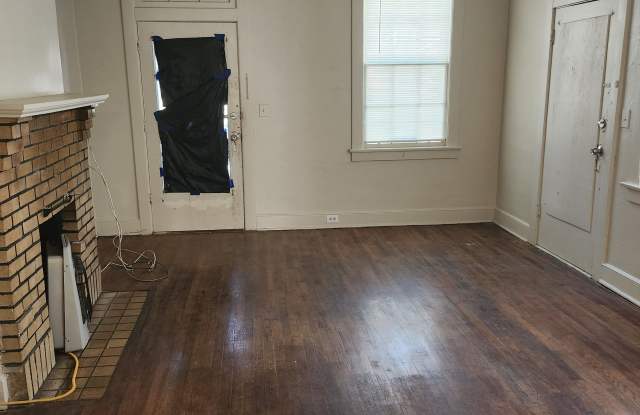 327 S Capitol Parkway - 327 Gallery 3