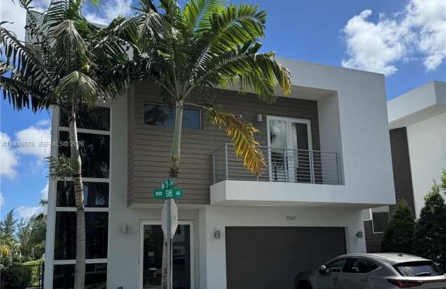 7547 NW 98th Ave photos photos