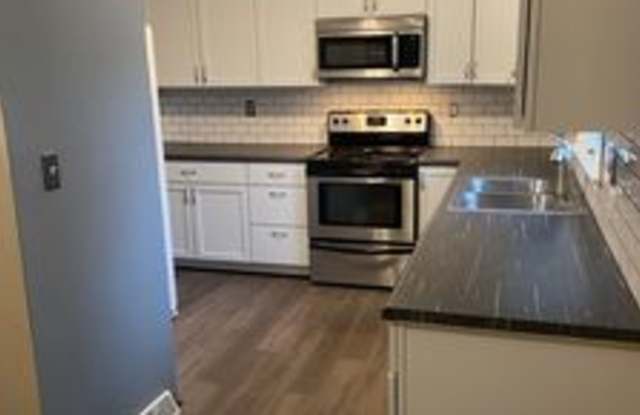 412 W 101st Terrace Gallery 3