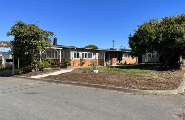 Large Dog-Friendly Myrtletown Home Located On A Large Corner Lot! photos photos