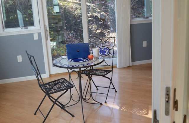 1722 Woodledge Circle Gallery 4