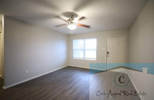 Move in special $900!! Beautiful 3 bed / 2 bath home - Nettleton!! Gallery 4