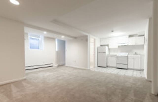 Beautiful Studio apartment in Brookline (No Broker Fee!)- available NOW - 1224 Beacon Street, Brookline, MA 02446