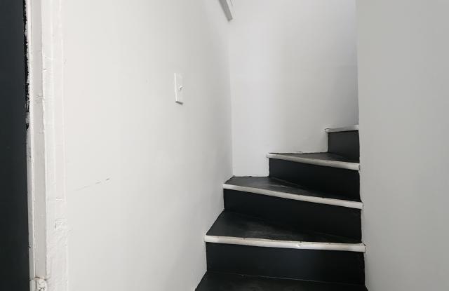 135 Willow Street - 135 Willow Street, Meriden, CT 06450