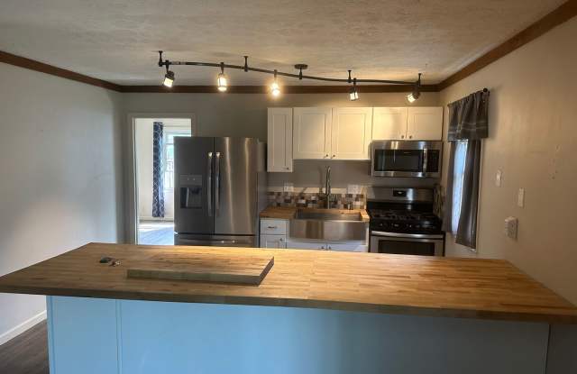 Welcome to this charming 3 bedroom, 2 bathroom home located in West Lafayette, IN. Gallery 3