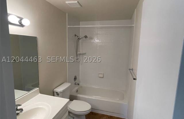 6031 SW 36th Ct photos photos