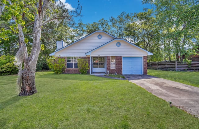 1109 Tomahawk Trl photos photos