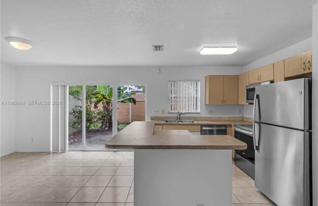 2400 SW 87th Way na, Miramar, FL 33025 photos photos 2400 SW 87th Way na, Miramar, FL 33025 photos photos