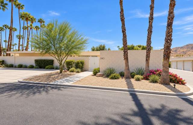 340 Desert Lakes Drive Gallery 1