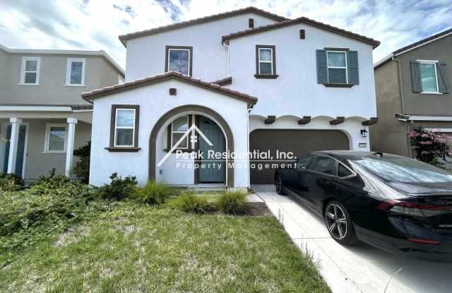 Beautiful 4 bedroom 3.5 bathroom home Gallery 4
