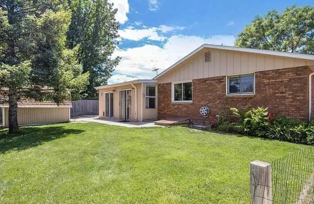 1506 Oak Drive Gallery 4