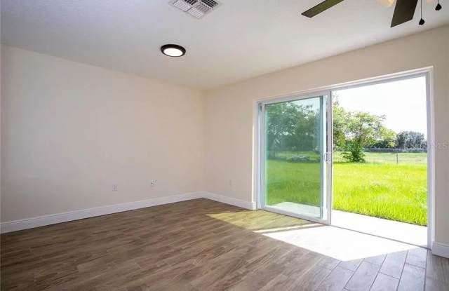 2637 Hunt Club Lane - 1 Gallery 4