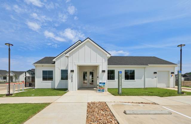 Yardhomes Trailside Gallery 1