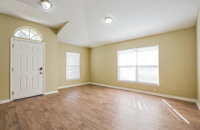 7641 Pine Nest Ct Gallery 4