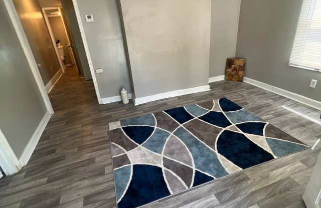 2 Bed House! COMING SOON! DEPOSIT-FREE Renting option thru OBLIGO! Deposit Alternative available photos photos