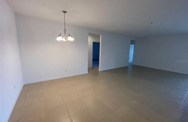 5566 SABAL Drive Gallery 4