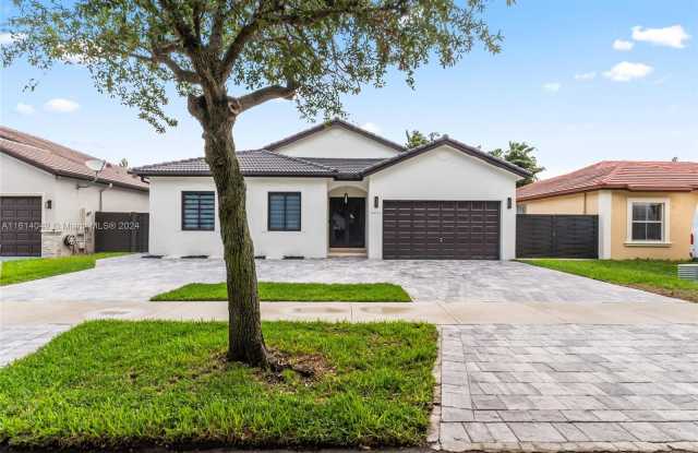 16853 NW 89th Ct Gallery 3
