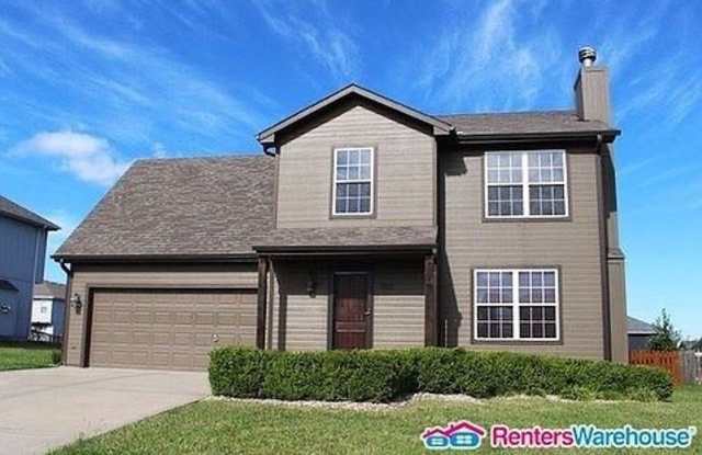 10823 N Manchester Avenue - 10823 North Manchester Avenue, Kansas City, MO 64157