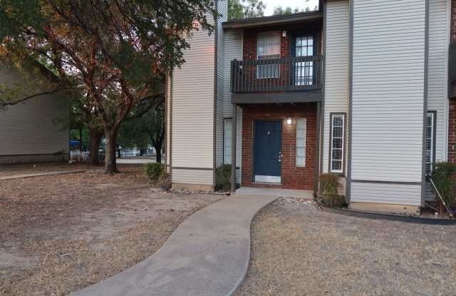 Riverside Townhome - 2BD / 2.5BA - 2 Story - Pool - Fenced Yard - Fireplace - Recent Upgrades - $1495 photos photos