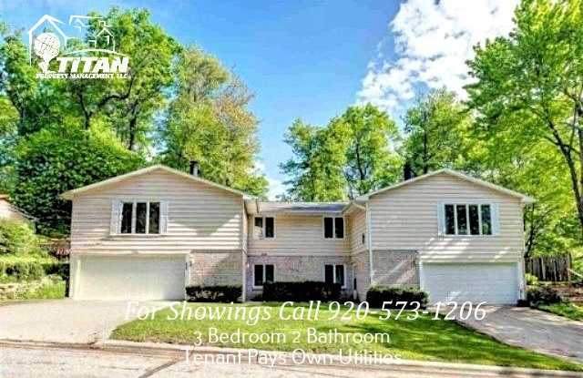2556 Woodridge Lane photos photos