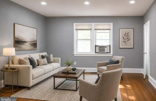 1329 ORREN NE Gallery 1