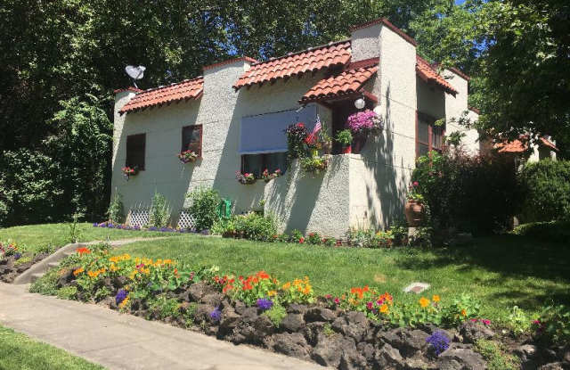 15 S Clinton St - 15 South Clinton Street, Walla Walla, WA 99362