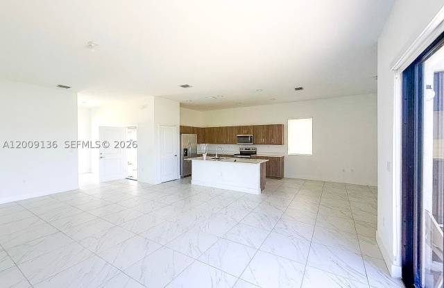 5639 Argento Drive Gallery 4